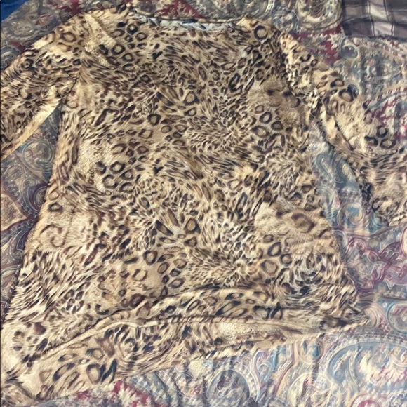 Shirt - Picture 3 of 6